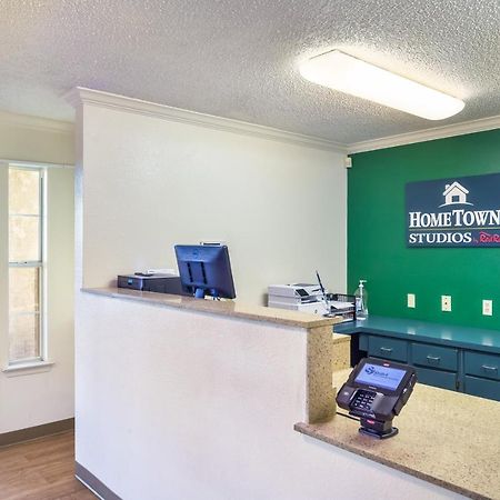 Hometowne Studios By Red Roof Dallas - North Addison - Tollway Exteriör bild