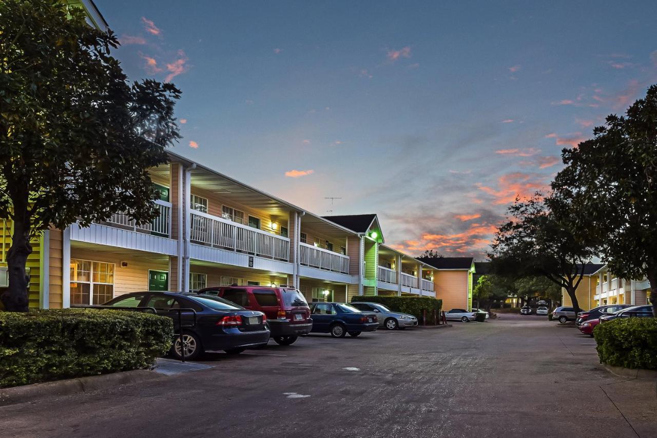 Hometowne Studios By Red Roof Dallas - North Addison - Tollway Exteriör bild